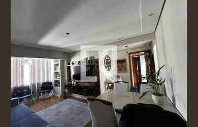 Imagem: O apartamento possui 3 Dormitórios, 1 Banheiro, 1 Vaga na garagem