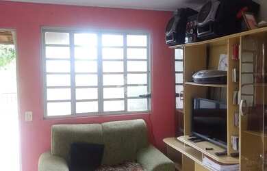 Imagem: A casa possui 2 Dormitórios, 1 Banheiro, 40m² de Área e