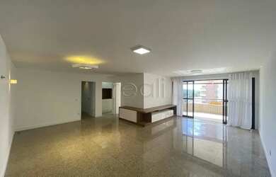 Imagem: O apartamento possui 4 Dormitórios, 5 Banheiros, 3 Vagas na