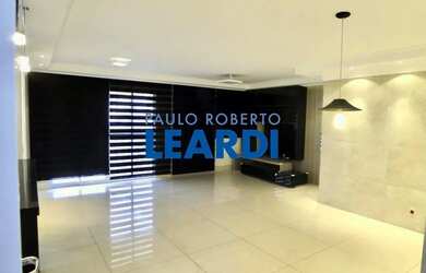 Imagem: O apartamento possui 2 Dormitórios, 2 Banheiros, 2 Vagas na