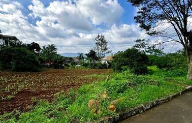 Imagem: O terreno possui 326m² de Área e está localizado em Ivoti