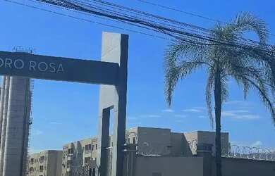 Imagem: O apartamento possui 1 Dormitório, 1 Banheiro, 1 Vaga na garagem