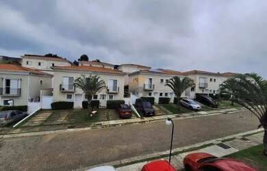 Imagem: A casa em condomínio possui 3 Dormitórios, 3 Banheiros, 2