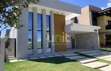 Imagem: A casa em condomínio possui 3 Dormitórios, 2 Banheiros, 4