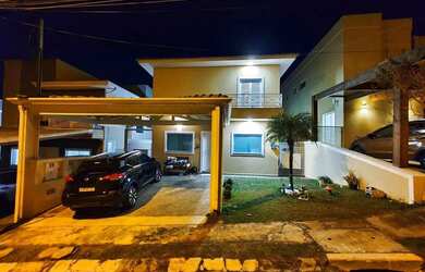 Imagem: A casa em condomínio possui 4 Dormitórios, 5 Banheiros, 2