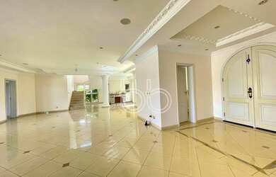 Imagem: A casa em condomínio à venda possui 5 Dormitórios, 5 Banheiros