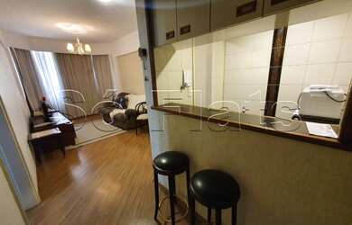 Imagem: O apartamento possui 1 Dormitório, 1 Banheiro, 1 Vaga na garagem