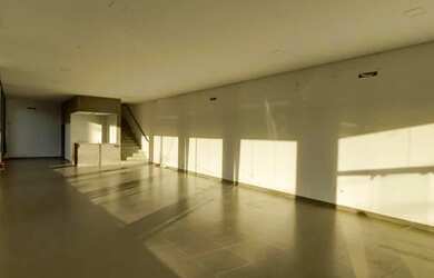 Imagem 8: Salão comercial de esquina, em avenida de grande fluxo, para locação...