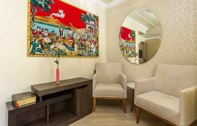 Imagem: A casa possui 3 Dormitórios, 3 Banheiros, 2 Vagas na garagem