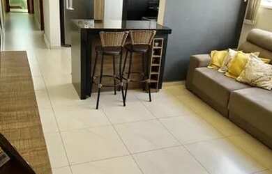 Imagem: O apartamento possui 2 Dormitórios, 1 Banheiro, 1 Vaga na garagem