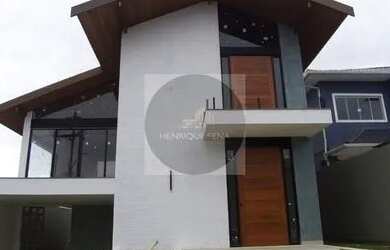 Imagem: A casa em condomínio possui 3 Dormitórios, 1 Banheiro, 4 Vagas