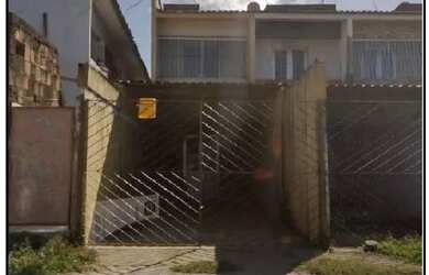 Imagem: A casa possui 2 Dormitórios, 1 Banheiro, 1 Vaga na garagem