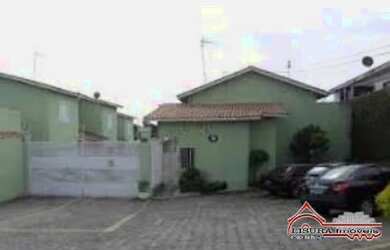 Imagem: A casa em condomínio possui 3 Dormitórios, 1 Banheiro, 1 Vaga