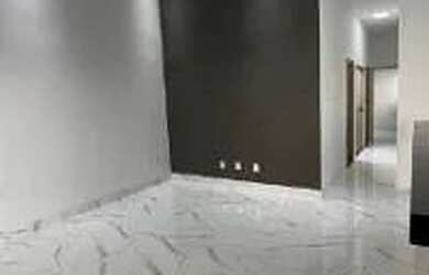 Imagem: A casa possui 2 Dormitórios, 2 Banheiros, 1 Vaga na garagem