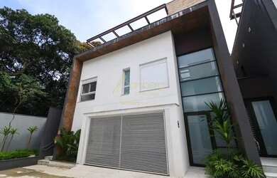 Imagem: A casa em condomínio possui 3 Dormitórios, 5 Banheiros, 2