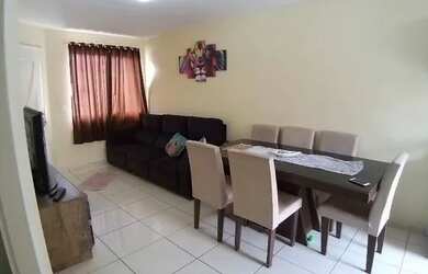 Imagem: A casa possui 2 Dormitórios, 1 Banheiro, 1 Vaga na garagem