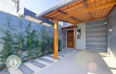 Imagem: A casa possui 2 Dormitórios, 2 Banheiros, 1 Vaga na garagem