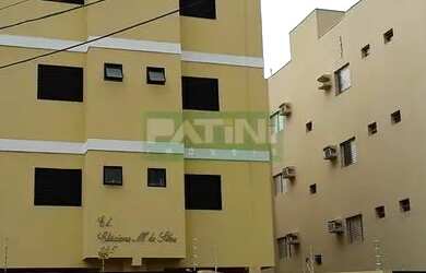 Imagem: O apartamento possui 1 Dormitório, 1 Banheiro, 1 Vaga na garagem