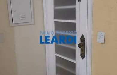 Imagem: O apartamento possui 1 Dormitório, 1 Banheiro, 42m² de Área