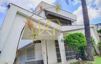 Imagem: A casa possui 5 Dormitórios, 5 Banheiros, 5 Vagas na garagem