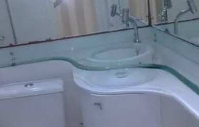 Imagem: A casa possui 2 Dormitórios, 1 Banheiro, 1 Vaga na garagem