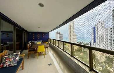 Imagem: O apartamento possui 4 Dormitórios, 5 Banheiros, 4 Vagas na