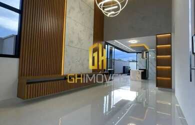 Imagem: A casa possui 3 Dormitórios, 3 Banheiros, 4 Vagas na garagem