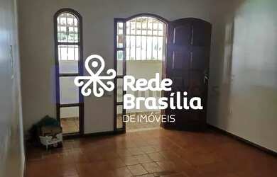 Imagem: O apartamento possui 3 Dormitórios, 2 Banheiros, 200m² de