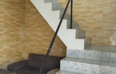 Imagem 5: Casa primeiro andar. Varanda, 1 Banheiroe2 Dormitórios