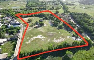 Imagem: O terreno possui 37.000m² de Área e está localizado em Morada