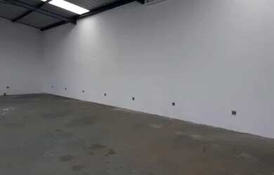 Imagem 3: Galpão em lote de 360m2, área construída de 280m2, no bairro Jardim Canadá/Nova Lima/MG