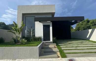 Imagem: A casa em condomínio possui 3 Dormitórios, 3 Banheiros, 2