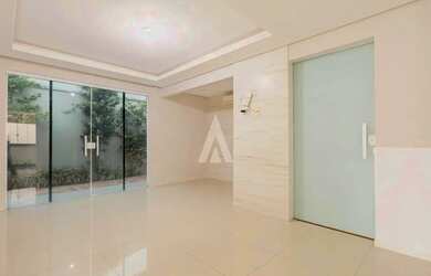 Imagem 2: Casa com 2 suítes à venda no bairro Comasa em Joinville-SC. Valor R$690.000,00