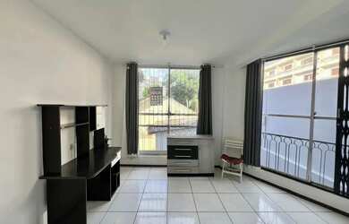 Imagem 3: Kitnet a venda no Centro. Varanda, 49m² de Área, 1 Banheiroe1 Dormitório