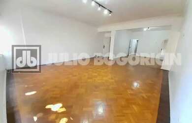 Imagem: O apartamento possui 3 Dormitórios, 3 Banheiros, 1 Vaga na