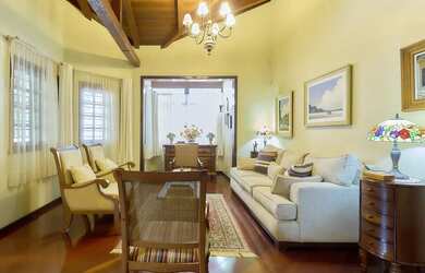 Imagem 3: MARAVILHOSA CASA À VENDA NO BAIRRO SANTA FELICIDADE COM TERRENO DE 2.827,00...