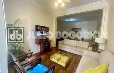 Imagem: O apartamento possui 3 Dormitórios, 3 Banheiros, 140m² de