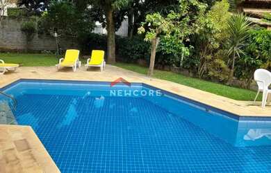 Imagem: A casa em condomínio possui 4 Dormitórios, 4 Banheiros, 4