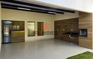 Imagem: A casa possui 3 Dormitórios, 2 Banheiros, 1 Vaga na garagem