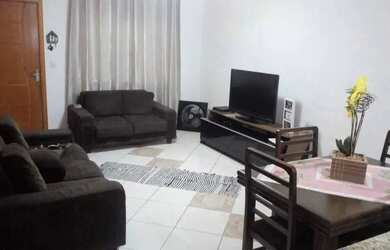 Imagem: A casa à venda possui 2 Dormitórios, 1 Banheiro, 1 Vaga na