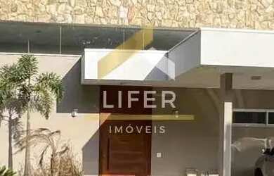 Imagem: A casa em condomínio possui 4 Dormitórios, 4 Banheiros, 4