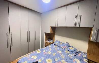 Imagem: O apartamento possui 2 Dormitórios, 1 Banheiro, 1 Vaga na garagem