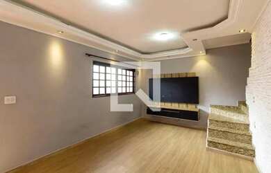 Imagem: A casa possui 3 Dormitórios, 3 Banheiros, 2 Vagas na garagem