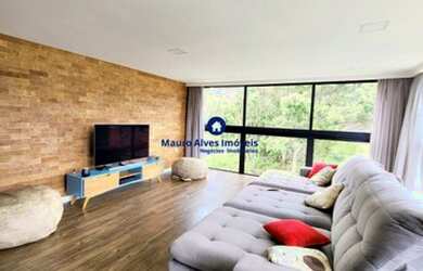 Imagem: A casa possui 3 Dormitórios, 1 Banheiro, 4 Vagas na garagem