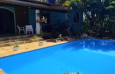 Imagem: A casa possui 3 Dormitórios, 3 Banheiros, 160m² de Área e