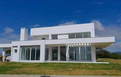 Imagem 1: Casa 03 Dorm - Bairro Lago de Garda