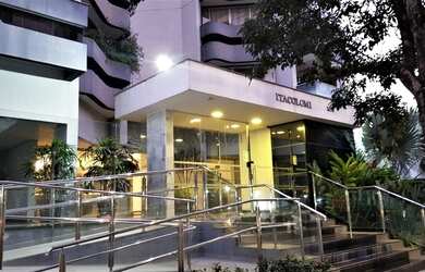 Imagem: O apartamento possui 4 Dormitórios, 5 Banheiros, 2 Vagas na