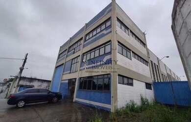 Imagem: O depósito possui 5 Vagas na garagem, 1.300m² de Área e