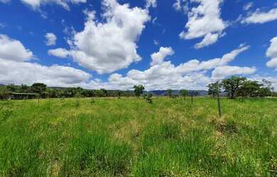 Imagem: O terreno possui 20450m² de Área e está localizado em Jaboticatubas