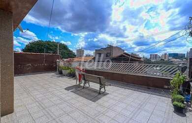 Imagem: A casa possui 5 Dormitórios, 5 Banheiros, 5 Vagas na garagem